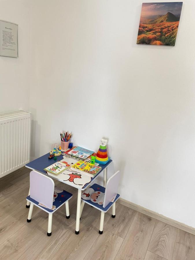 Roxi'S Apartment Sibiu Bagian luar foto